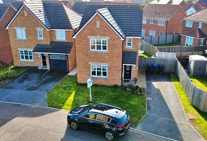 3 Bedroom Detached House For Sale In Bletchley Close, Blackpool, FY4