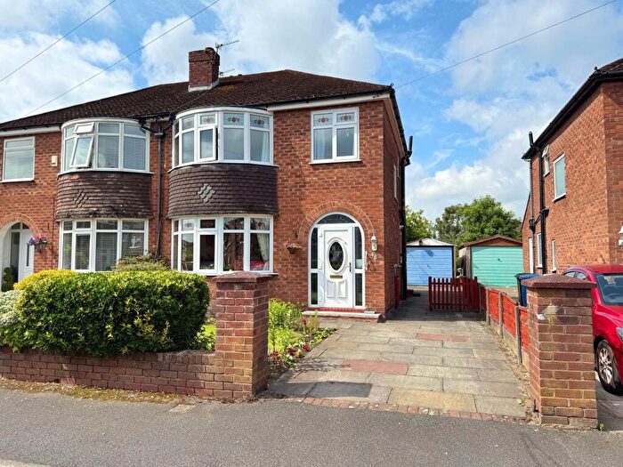 3 Bedroom Semi-Detached House For Sale In Okehampton Crescent, Sale, M33