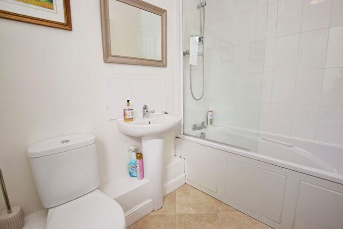 3 Bedroom Detached Bungalow For Sale In Cleve Lane, Exeter, EX4