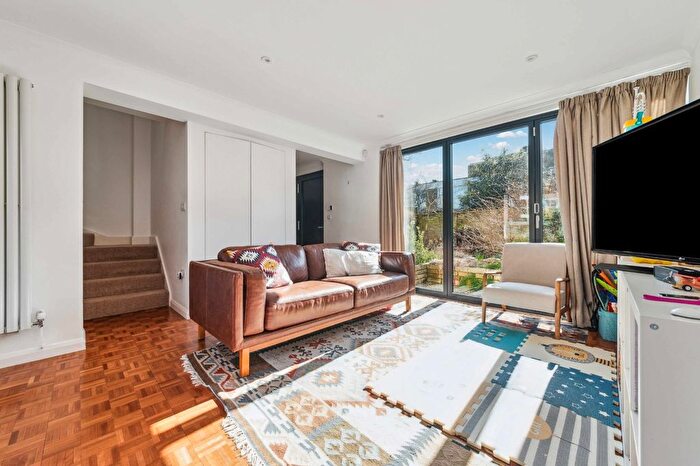 3 Bedroom Terraced House To Rent In Rayners Road, Putney, SW15