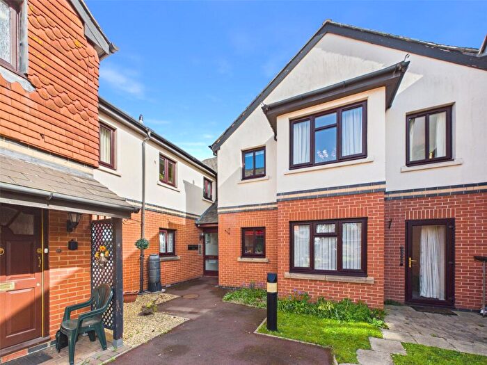 1 Bedroom Apartment For Sale In Barnwood Road, Gloucester, Gloucestershire, GL4