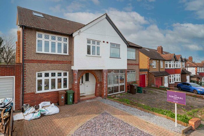 5 Bedroom Semi-Detached House To Rent In St. Clair Drive, Worcester Park, KT4