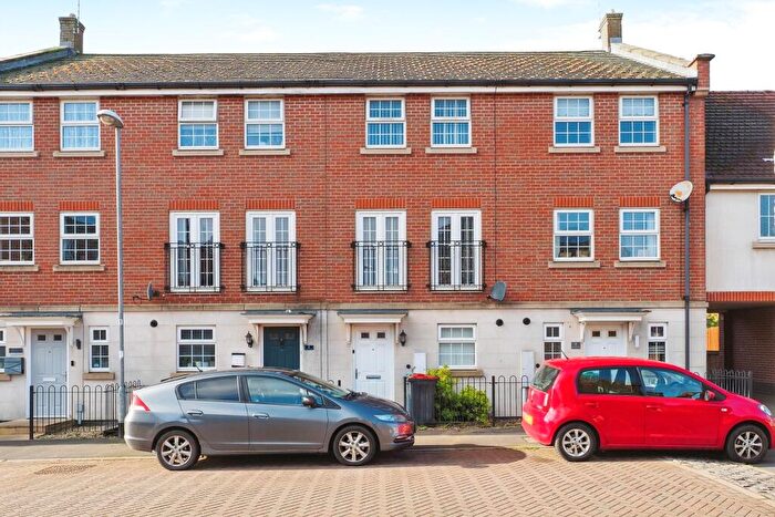 4 Bedroom Terraced House For Sale In Linnet Way, Hucknall, Nottingham, Nottinghamshire, NG15