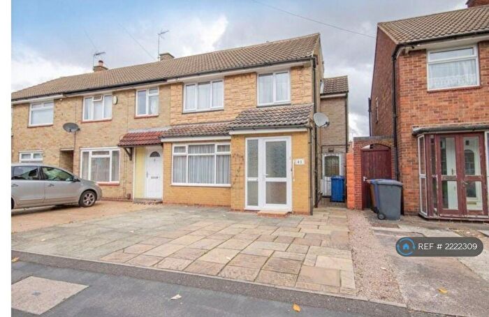 3 Bedroom Semi-Detached House To Rent In Wilkins Drive, Allenton, Derby, DE24