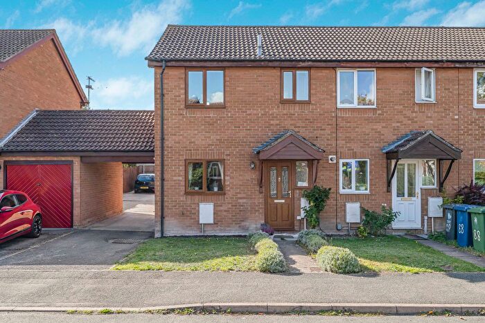 3 Bedroom End Terrace House For Sale In Speedwell Close, Cambridge, CB1