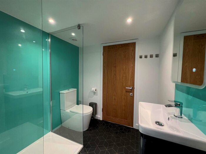 3 Bedroom Terraced House For Sale In Seaside, Ilfracombe, EX34