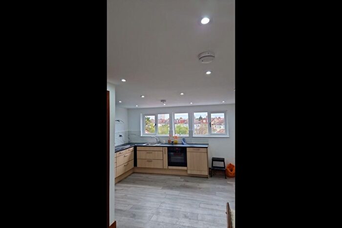 1 Bedroom Studio To Rent In Dorset Road, London, SW19