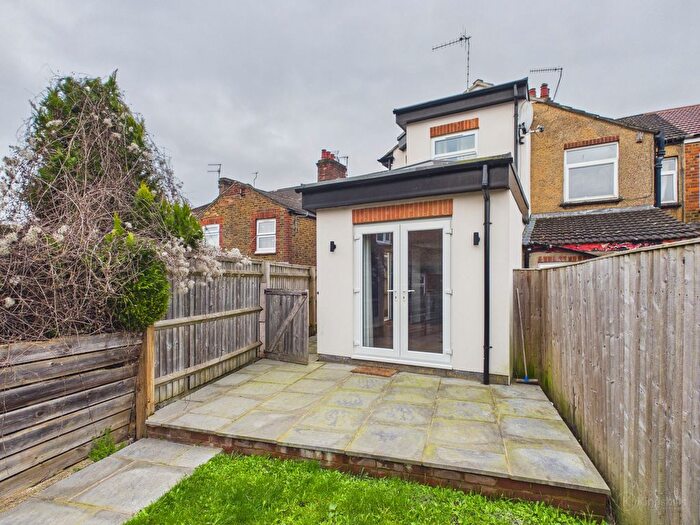 1 Bedroom Maisonette To Rent In Oakridge Road, High Wycombe, HP11