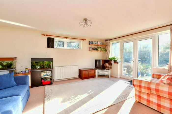 3 Bedroom Detached House For Sale In Chalk Road, Ifold, Billingshurst, West Sussex, RH14