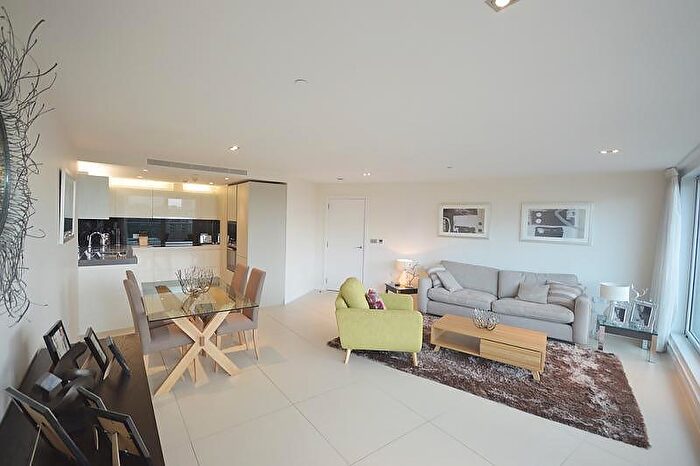 2 Bedroom Apartment To Rent In Bezier Apartments, City Road, London, EC1Y