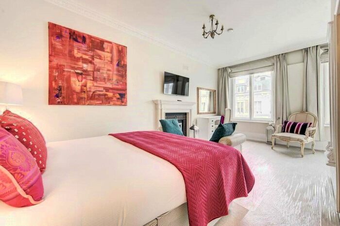 3 Bedroom Flat To Rent In Trebovir Road, London, SW5