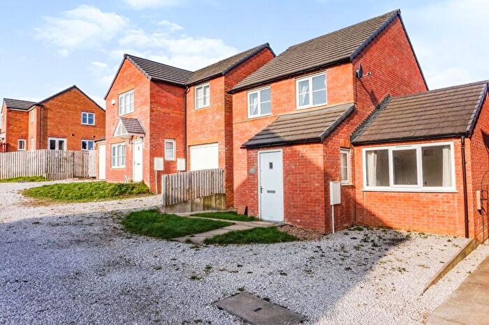 3 Bedroom Detached House For Sale In Lowry Way, Rochdale, OL11