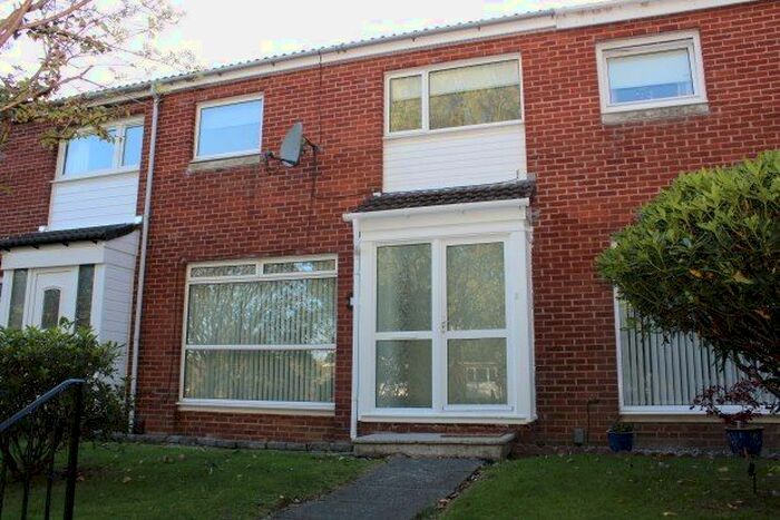 3 Bedroom Property To Rent In Glen Shee, Glasgow, G74