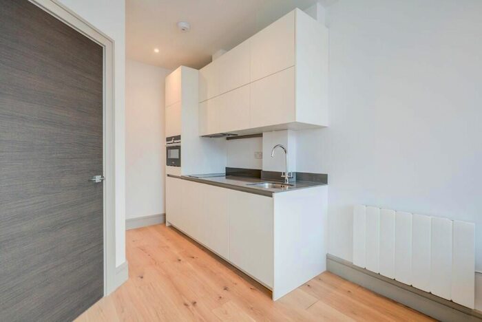 Studio To Rent In Broad House, Imperial Drive, Rayners Lane, HA2