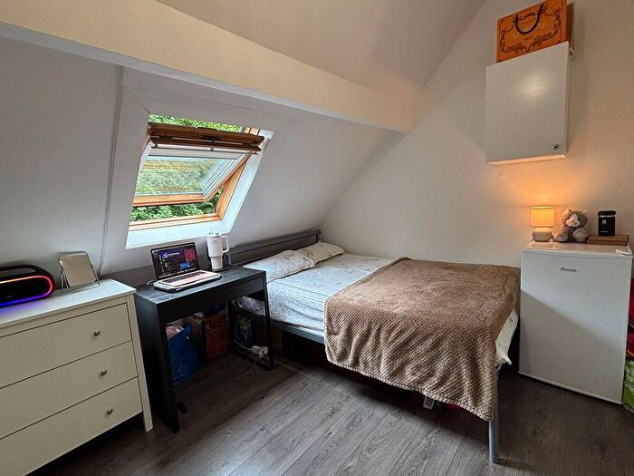 Studio To Rent In Harborne Park Road, Birmingham, West Midlands, B17