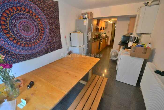 6 Bedroom Terraced House To Rent In Donnington Road, Reading, RG1