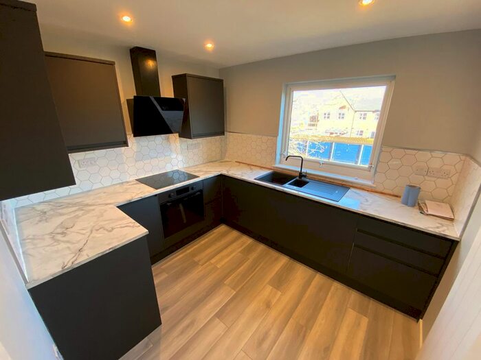 2 Bedroom Flat To Rent In Axiom Court, Stamford, PE9