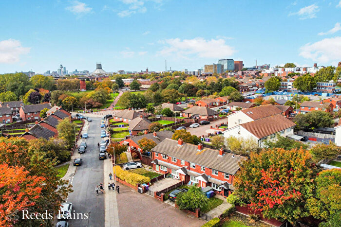 2 Bedroom End Of Terrace House For Sale In Smithdown Lane, Liverpool, Merseyside, L7