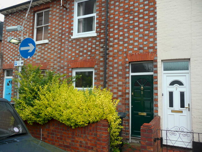 2 Bedroom Terraced House To Rent In Montague Street, RG1
