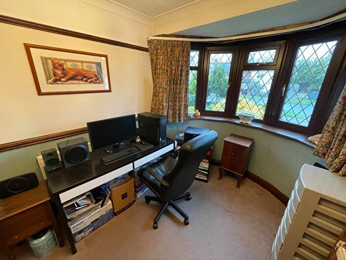 2 Bedroom Semi-Detached Bungalow For Sale In Station Road, MK45