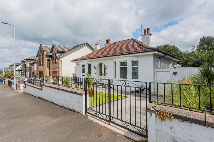 3 Bedroom Detached Bungalow For Sale In Glenpatrick Road, Johnstone, PA5