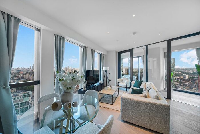 2 Bedroom Flat To Rent In River Park Tower, London, SW8