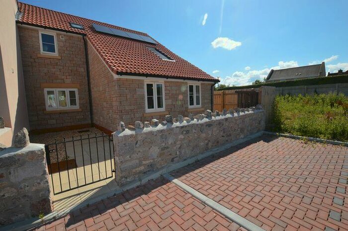 3 Bedroom End Of Terrace House To Rent In Farm Close, St Georges, Weston-Super-Mare, BS22