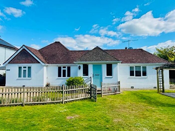 3 Bedroom Detached Bungalow For Sale In London Road, Fontwell, BN18