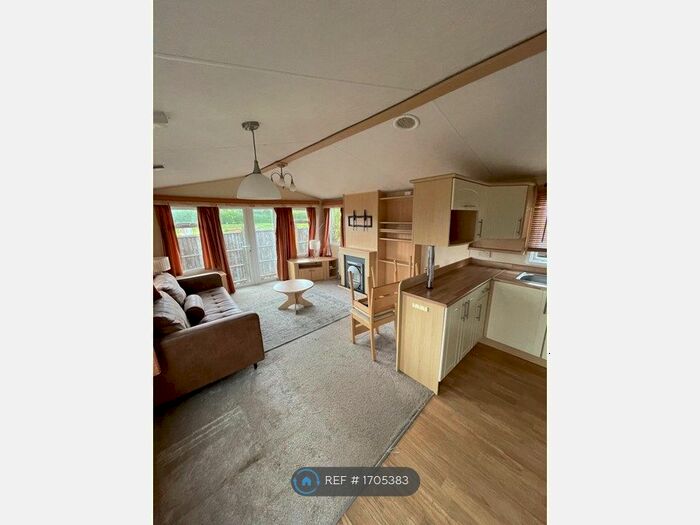 2 Bedroom Mobile/park Home To Rent In Bamfurlong Lane, Cheltenham, GL51