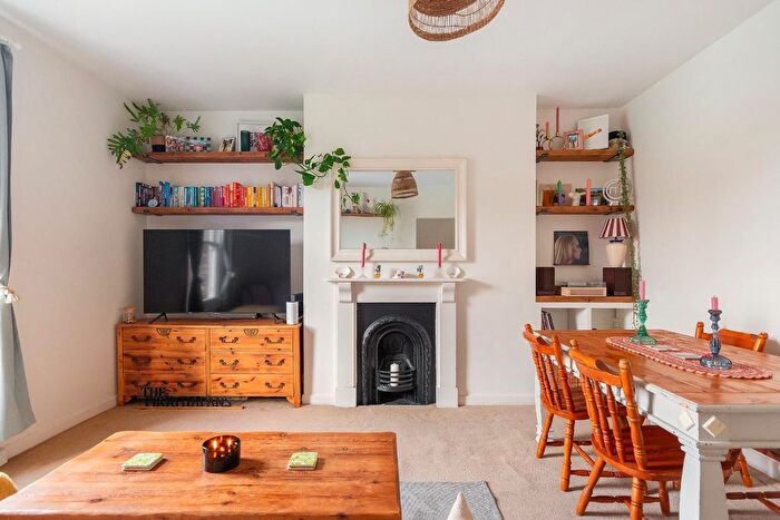 2 Bedroom Flat For Sale In Zetland Road, Redland, BS6