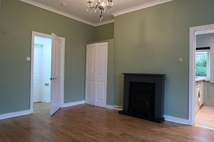 2 Bedroom Flat To Rent In Angus Avenue, Glasgow, G52