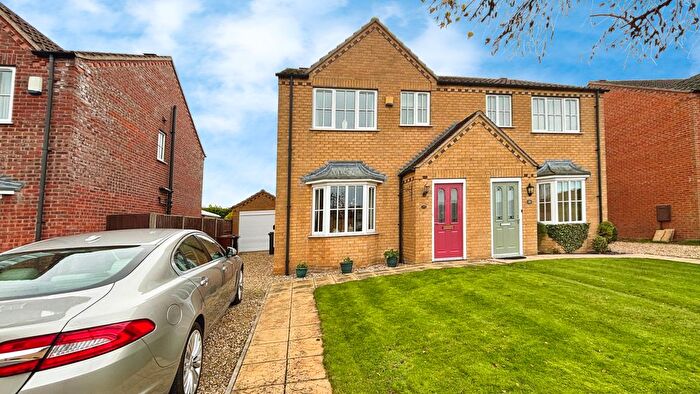3 Bedroom Semi Detached House For Sale In Headland Way, Navenby, LN5
