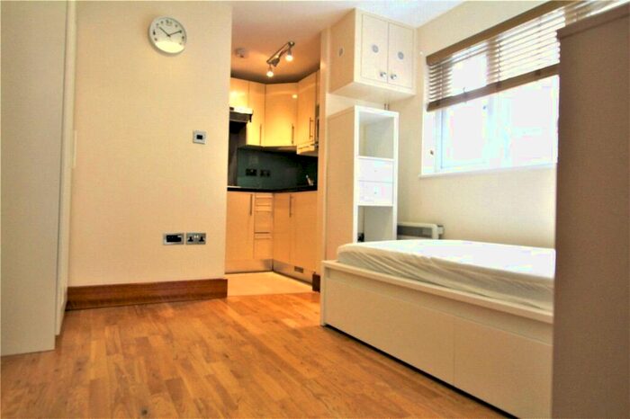 Apartment To Rent In Chatsworth Road, Hackney, London, E5
