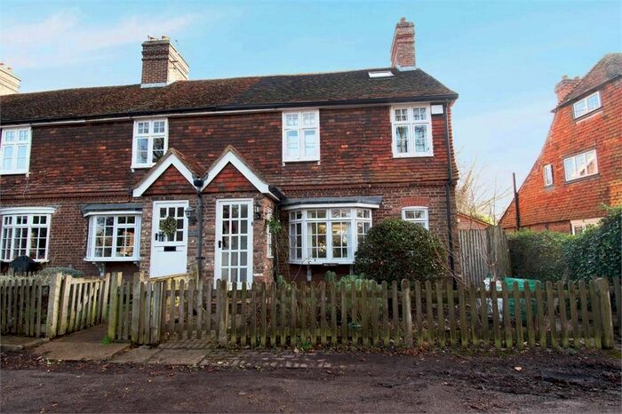 4 Bedroom End Of Terrace House For Sale In Lower Haysden Lane, Tonbridge, Kent, TN11