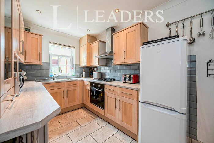 3 Bedroom Town House To Rent In Granada Road, Southsea, PO4