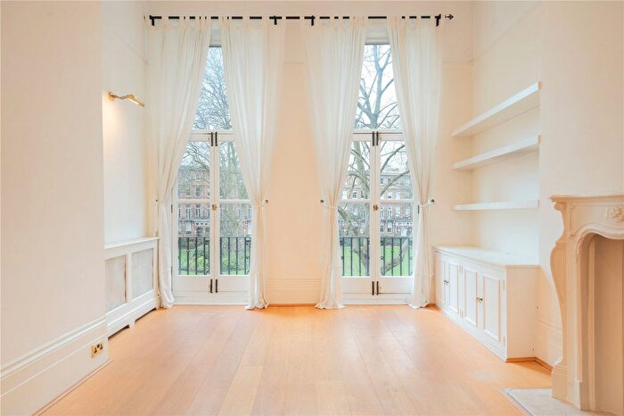 2 Bedroom Flat To Rent In Nevern Square, London, SW5