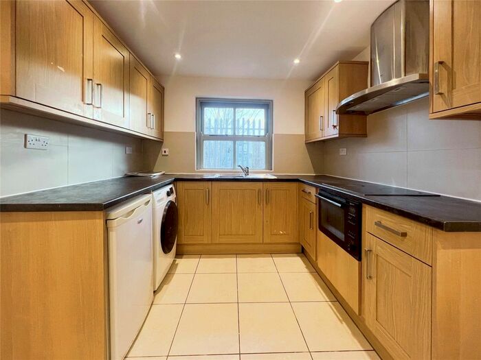 1 Bedroom Flat To Rent In Bedford Street, Watford, Hertfordshire, WD24