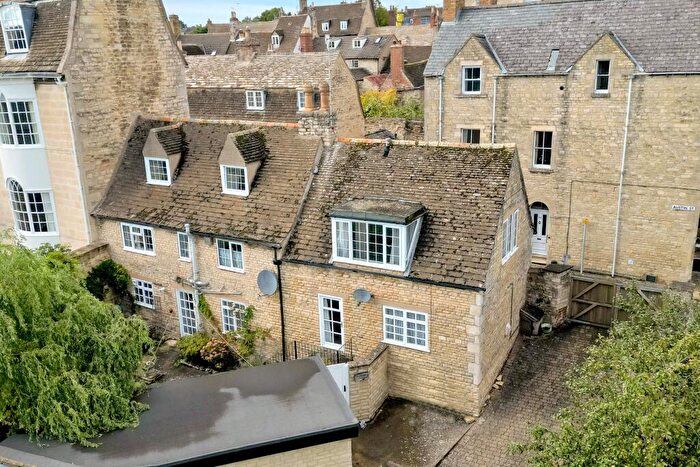 3 Bedroom Cottage For Sale In Austin Street, Stamford, PE9