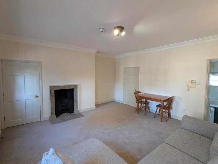 1 Bedroom Apartment To Rent In Mill Hill Leeds, LS1
