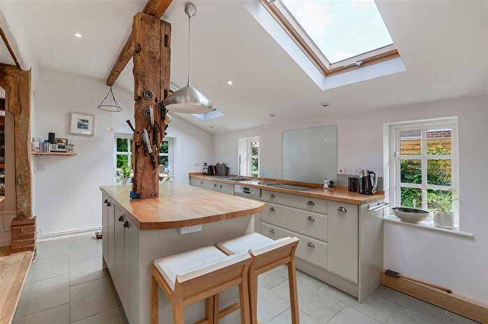 5 Bedroom Barn Conversion For Sale In Lees Road, Laddingford, Kent, ME18