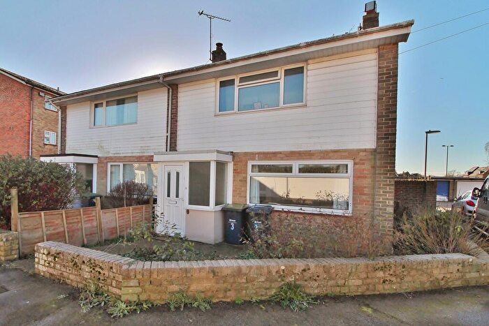 2 Bedroom Semi-Detached House For Sale In Exton Road, West Leigh, PO9