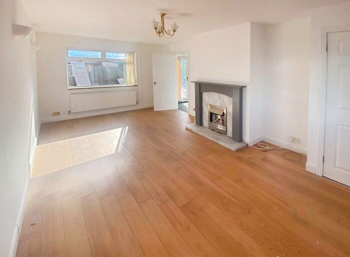 3 Bedroom End Of Terrace House To Rent In Titian Avenue, South Shields, Tyne And Wear, NE34