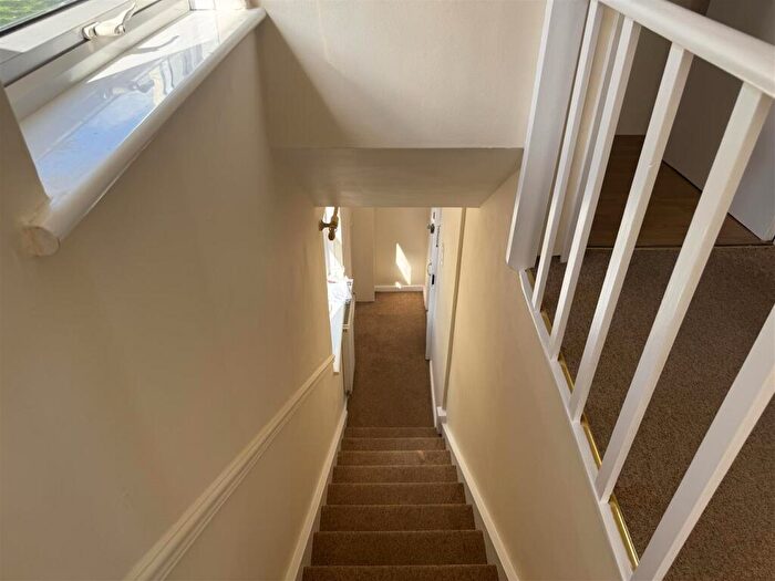 1 Bedroom Flat To Rent In Tregonissey Road, St. Austell, PL25