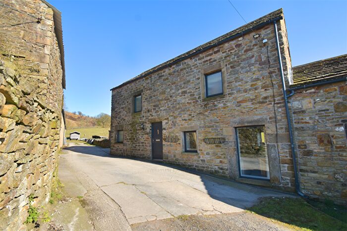 3 Bedroom Semi-Detached House For Sale In Laneside Road, New Mills, High Peak, SK22