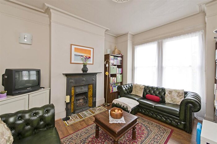 3 Bedroom Maisonette To Rent In Lambrook Terrace, Fulham, London, SW6