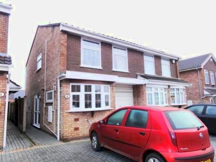 3 Bedroom Semi-Detached House To Rent In Keynes Drive, Bilston, Wolverhampton, WV14