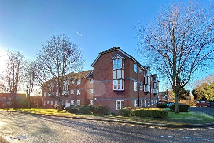 2 Bedroom Flat To Rent In Riddell Court, Sheader Drive, Salford, M5