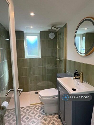 1 Bedroom Flat To Rent In Salcott Road, London, SW11