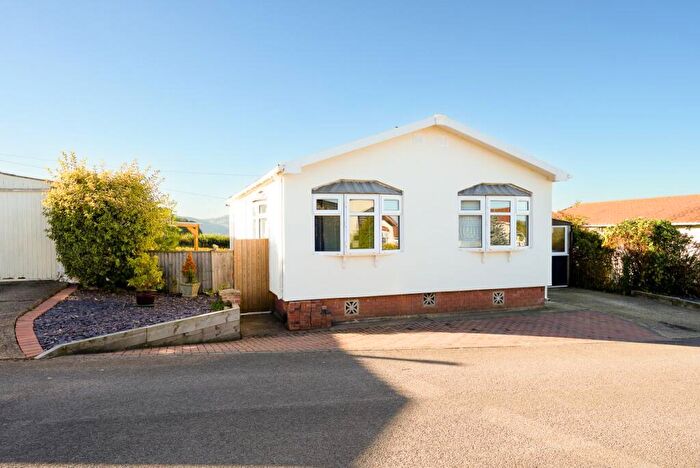 2 Bedroom Park Home For Sale In Vine Tree Park, Tudorville, Ross-on-Wye, HR9