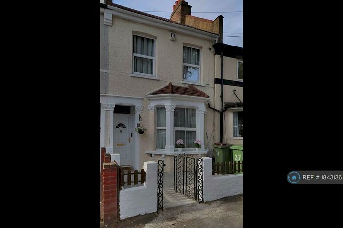 3 Bedroom Terraced House To Rent In Mellows Road, Wallington, SM6